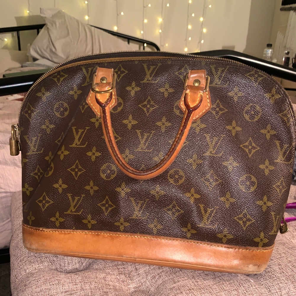 Louis Vuitton- older vintage purse